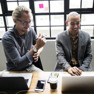 Service-Leistungen bei POLYAS Service-Leistungen bei POLYAS